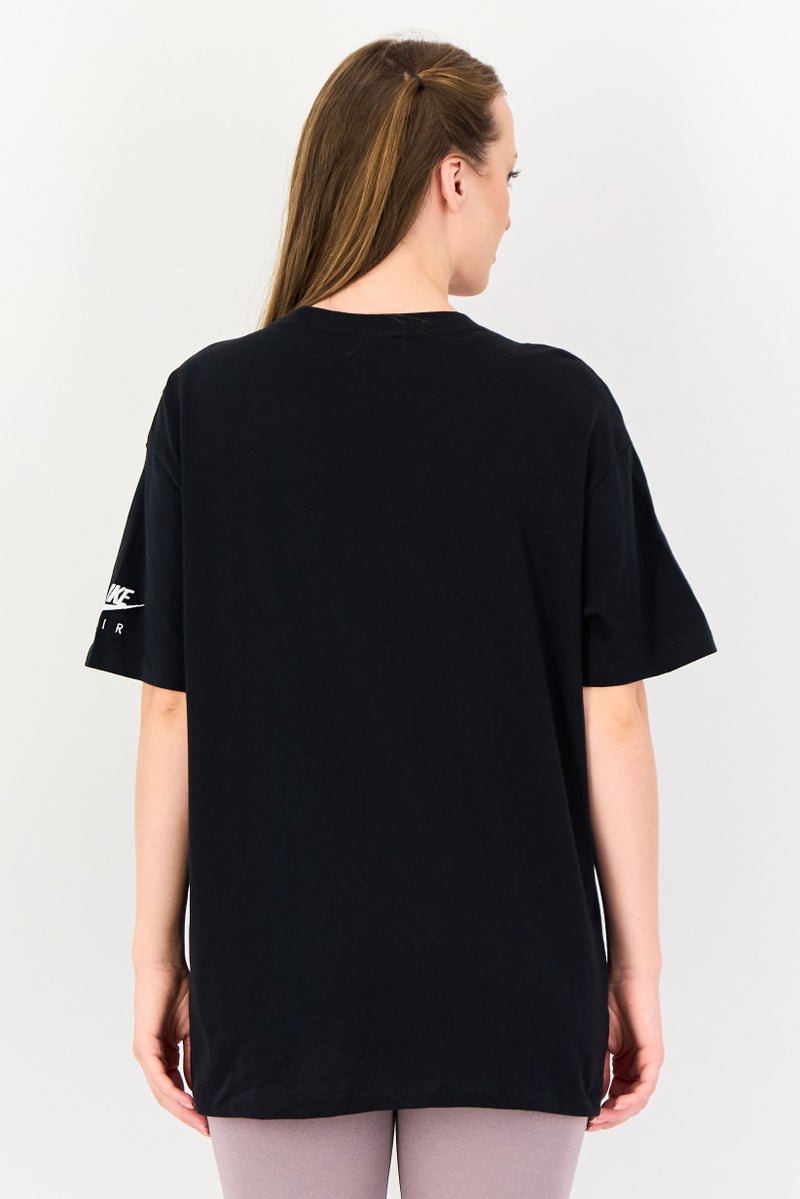 Nike تي شيرت تدريب قصير الأكمام بتصميم فضفاض من نايك × إير للنساء، أسود - Image 4